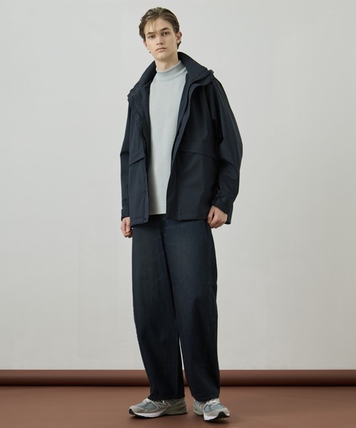 UNITED TOKYO(ユナイテッドトウキョウ)の「TECH WOOL 3レイヤー マウンテンブルゾン(ブルゾン・メンズ・ブラック/ダークグレー・1/2)」の4枚目の写真