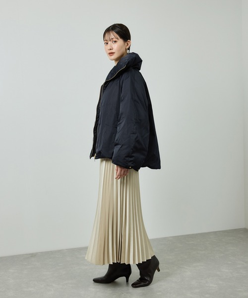 ROPE'（ロペ）の「ハイネックジップショート丈ダウンコート/イージーケア（ダウンジャケット/コート・レディース・ブラック/ネイビー・FREE）」の6枚目の写真