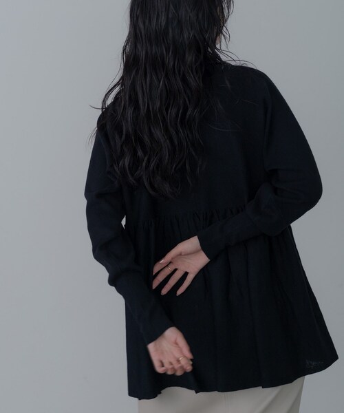 GALLEST（ギャレスト）の「【再入荷】ペプラムハイネックニット（ニット/セーター・レディース・ブラック/サックスブルー/ホワイト系9/グレー系その他7・34/38）」の19枚目の写真