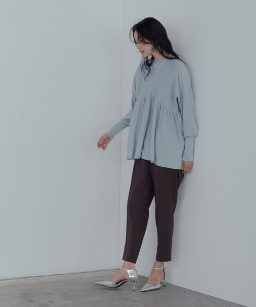 GALLEST（ギャレスト）の「【再入荷】ペプラムハイネックニット（ニット/セーター・レディース・ブラック/サックスブルー/ホワイト系9/グレー系その他7・34/38）」の22枚目の写真
