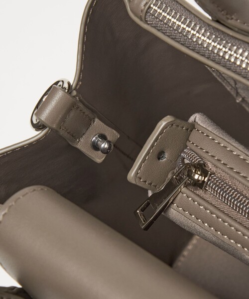 green label relaxing（グリーンレーベルリラクシング）の「2WAYスクエアバッグ / ショルダーバッグ（ショルダーバッグ・レディース・モカ/オフホワイト/ライム/ブラック・FREE）」の7枚目の写真