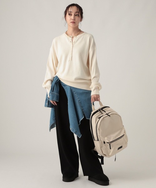 Elura(エルーラ)の「マルチP撥水リュック/597586(バックパック/リュック・レディース・オフホワイト/ブラウン系その他/ブラック/グレー・ONE SIZE)」の5枚目の写真