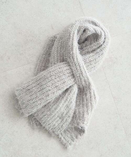 earth music&ecology(アースミュージックアンドエコロジー)の「カラーミックスシャギーマフラー(マフラー・レディース・モカ/クリーム/グレー・FREE)」の11枚目の写真