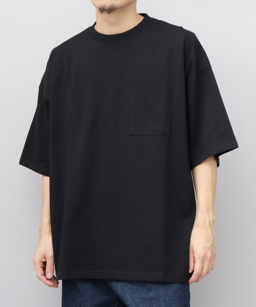 Goodwear(グッドウェア)の「USAコットン 吸水速乾・接触冷感 ポケット付き スーパービッグシルエット 5分袖 Tシャツ(Tシャツ/カットソー・メンズ・ホワイト/ブラック・M/L)」の2枚目の写真