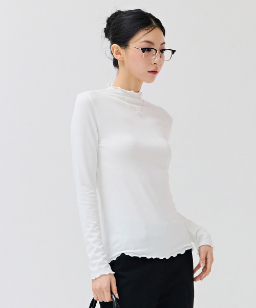 CHASECULT(チェイスカルト)の「レディース フリルハーフネック起毛Tシャツ-ホワイト(Tシャツ/カットソー・レディース・ホワイト・85/95/90)」の3枚目の写真