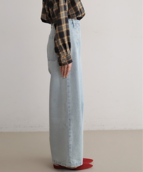 Blanc Bleu Minuit(ブランブルーミニュイ)の「コットンデニム セーラーパンツ(その他パンツ・レディース・サックスブルー/ネイビー・FREE)」の13枚目の写真