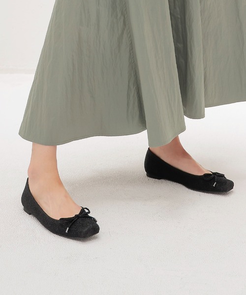 ツルバイマリコオイカワ ビジュー付フラットシューズ Loro（フラット