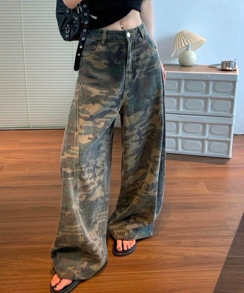 CANVAS+(キャンバスプラス)の「【CANVAS+】迷彩柄ワイドルーズパンツ(その他パンツ・レディース・カーキ・L/M/S)」の3枚目の写真