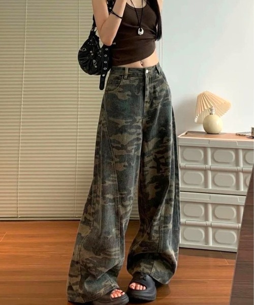 CANVAS+(キャンバスプラス)の「【CANVAS+】迷彩柄ワイドルーズパンツ(その他パンツ・レディース・カーキ・L/M/S)」の4枚目の写真