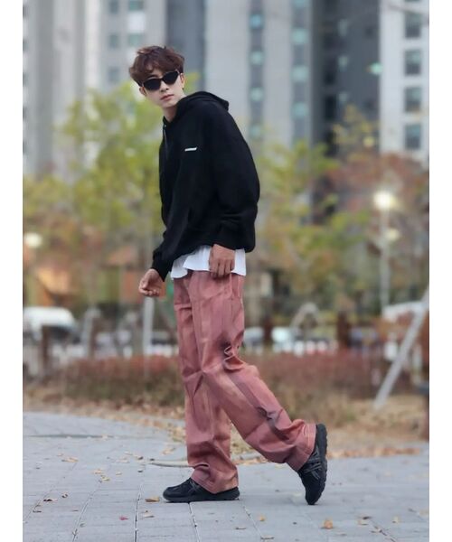 MASSNOUN(マスノウン)の「スマイルオーバーサイズヘビーフードパーカー MWZHD001-BK(パーカー・レディース・その他・LARGE/MEDIUM)」の16枚目の写真