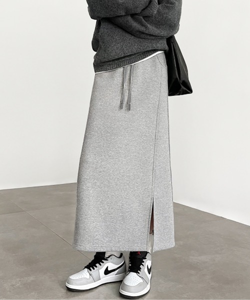 AMAJI(アマジ)の「サイドスリットロングスウェットスカート(スカート・レディース・ダークグレー/ライトグレー・SMALL/MEDIUM/LARGE/X-LARGE)」の5枚目の写真