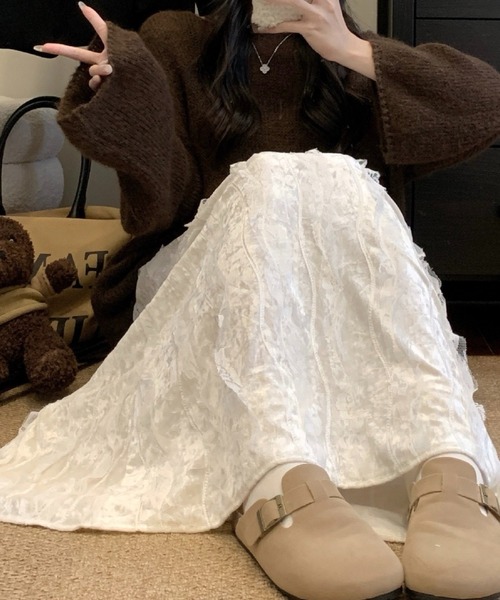 SHOUYO（ショウヨウ）の「シワ加工ロングスカート／上品揺れ感／大人フェミニン（スカート・レディース・ホワイト/ブラック・M）」の6枚目の写真
