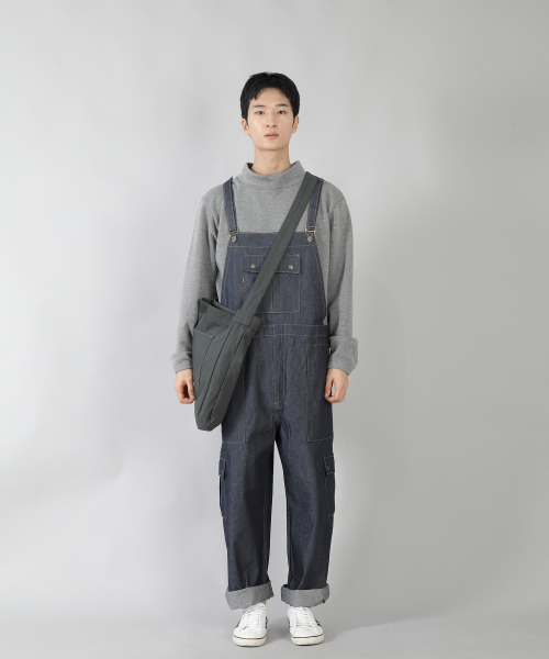 SAINTCREW(セントクルー)の「ラウンドボリュームペンタゴンポケットクロスバッグ RVP-150 チャコール(メッセンジャーバッグ・メンズ・その他・フリー)」の4枚目の写真