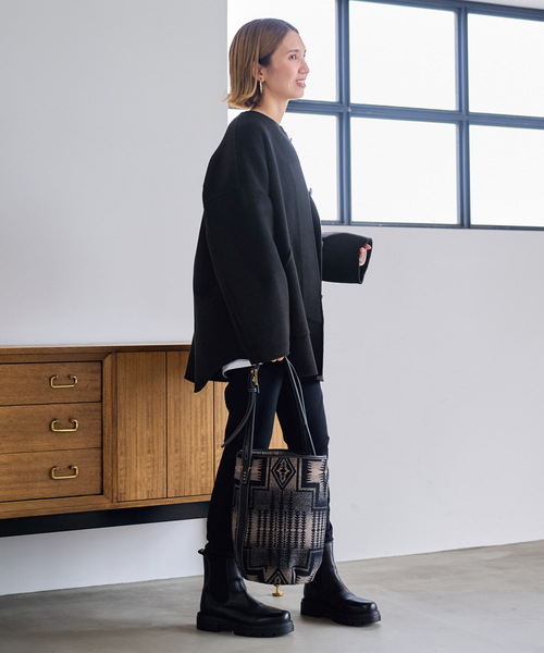 FRAMeWORK（フレームワーク）の「≪WEB限定追加≫ハミルトンリバークルーネックコート 2（ノーカラーコート・レディース・チャコールグレー/ブラック・34/36/38）」の4枚目の写真