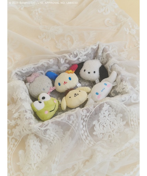 sanrio(サンリオ)の「もこもこウサハナスマホグリップ(スマホグッズ・レディース・アイボリー・FREE)」の4枚目の写真