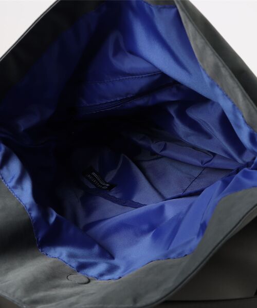 NAUGHTIAM（ノーティアム）の「【NAUGHTIAM/ノーティアム】 カーブフラップショルダー ラージ（ショルダーバッグ・メンズ・ブラウン/グレー/ブラック・FREE）」の4枚目の写真