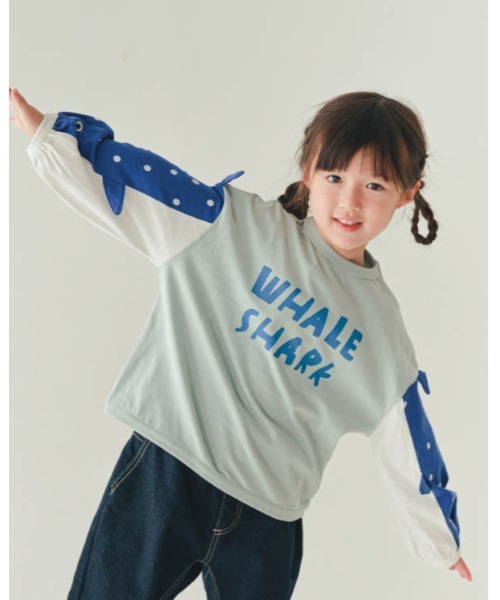 nicohrat（ニコフラート）の「nicohrat/ニコフラート ジンベイザメ袖ロングＴシャツ（Tシャツ/カットソー・キッズ・サックスブルー/オフホワイト/グレー・130cm/140cm/90cm/100cm/110cm/120cm）」の3枚目の写真
