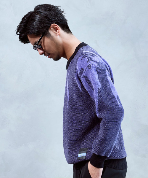 BENUSTA（ベヌスタ）の「『BENUSTA/ベヌスタ』パッチ付きニット【GC】（ニット/セーター・メンズ・パープル/ベージュ・XL/L）」の6枚目の写真