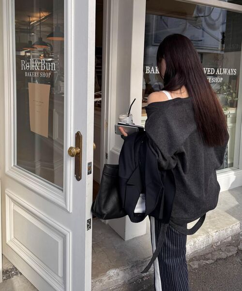 FANYOUNG（ファンヤング）の「ヘアリージップスリットプルオーバー -チャコール（その他トップス・レディース・その他・OS）」の10枚目の写真