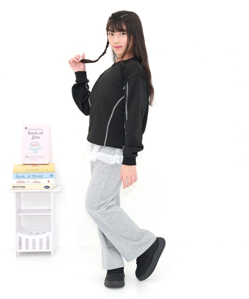 Bee des Bee(ビーデスビー)の「ラインステッチ入りトレーナー(スウェット・キッズ・杢グレー/ブルー/ブラック・100cm/110cm/120cm/130cm/140cm/150cm)」の11枚目の写真