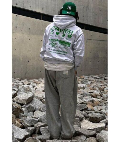 Cavish（カビシ）の「PLUR HOODIE LIGHT GREY(CV2BFUM402A)（パーカー・レディース・ライトグレー・S/L/XL）」の7枚目の写真