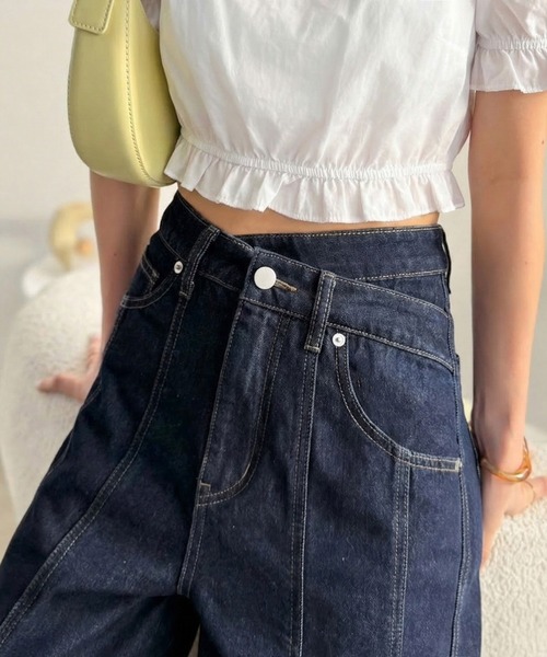 mily bilet(ミウィビレット)の「【mily bilet】盛れるワイド、優勝シルエット。ウエストアシメデザイン切り替えラインデニムパンツ(デニムパンツ・レディース・ブルー/ワンウォッシュ・LARGE/MEDIUM/SMALL/X-LARGE)」の17枚目の写真