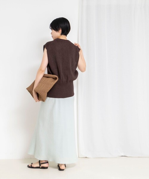 NOLLEY’S（ノーリーズ）の「《手洗い可能》ペーパーヤーン天竺ベスト（ベスト・レディース・ダークブラウン/アイボリー・FREE）」の5枚目の写真
