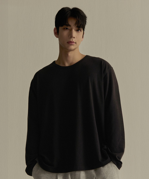 NINEZ(ナインゼット)の「ソフトモーダルルーズフィット長袖Tシャツ(ブラック)24TL03(Tシャツ/カットソー・メンズ・ブラック・XL)」の1枚目の写真