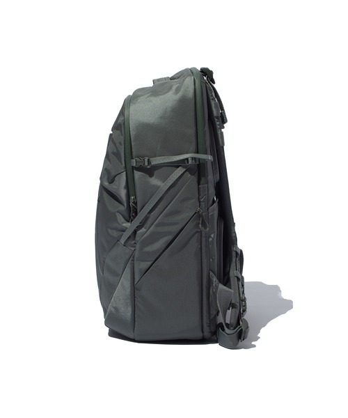 F/CE. （エフシーイー）の「F/CE. 420 re/cor BALLON BACKPACK / エフシーイー 420 リコー バルーン バックパック（バックパック/リュック・メンズ・ブラック/オリーブ・FREE）」の5枚目の写真