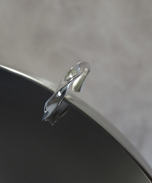 SBG（エスビー）の「インフルエンサー みずきち × SBG フロー カーブ オープンリング Silver925（リング・メンズ・シルバー・FREE）」の8枚目の写真