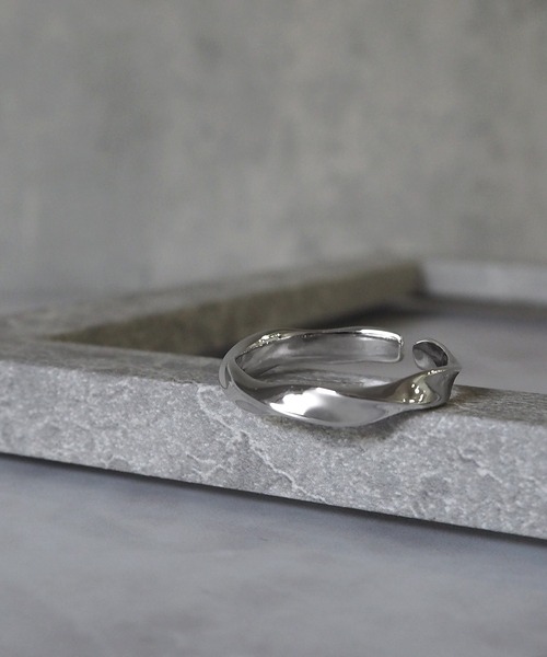 SBG（エスビー）の「インフルエンサー みずきち × SBG フロー カーブ オープンリング Silver925（リング・メンズ・シルバー・FREE）」の7枚目の写真