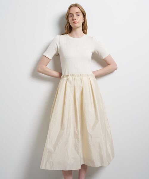 LANVIN en Bleu(ランバンオンブルー)の「タフタコンビカットソーワンピース(ワンピース・レディース・オフホワイト/ブラック/カーキ・38)」の17枚目の写真