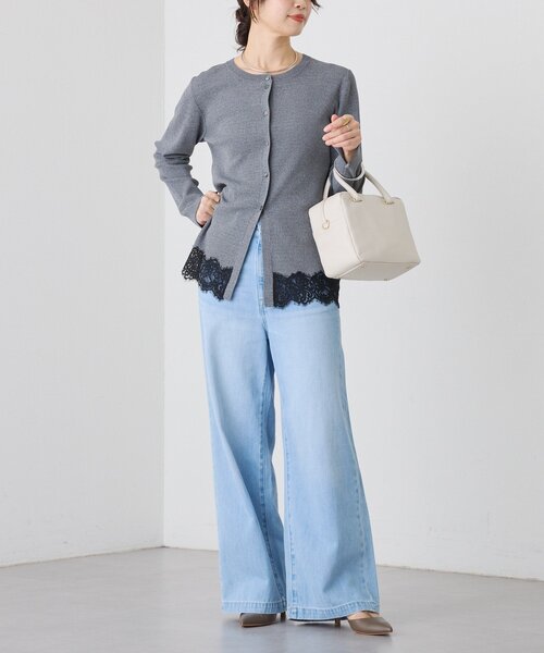 RIVE DROITE(リヴドロワ)の「【鮮度抜群】レーストリムカーディガン(カーディガン/ボレロ・レディース・グレー/グレイッシュベージュ・FREE)」の4枚目の写真