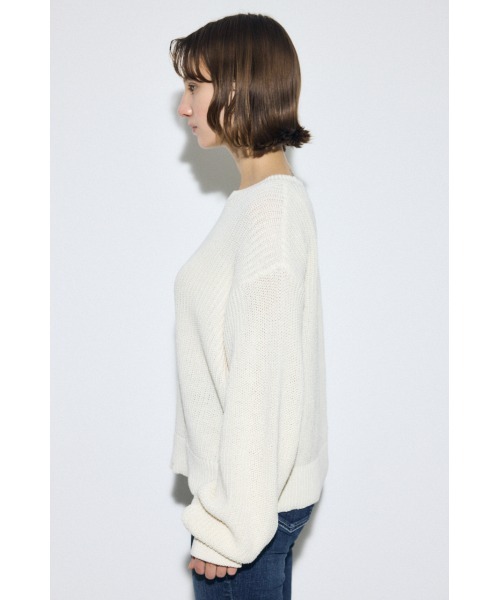 AZUL by moussy(アズールバイマウジー)の「畔編みリラックスニットトップス(ニット/セーター・レディース・アイボリー/ライトブルー/ライトイエロー/ネイビー・FREE)」の7枚目の写真