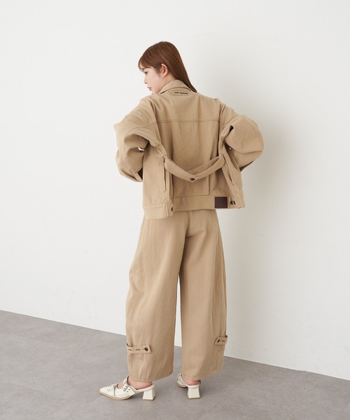 RAY CASSIN（レイカズン）の「【セットアップで着られる】ウエストシェイプデニムGジャン（デニムジャケット・レディース・ブラック/ネイビー/ベージュ・FREE）」の22枚目の写真