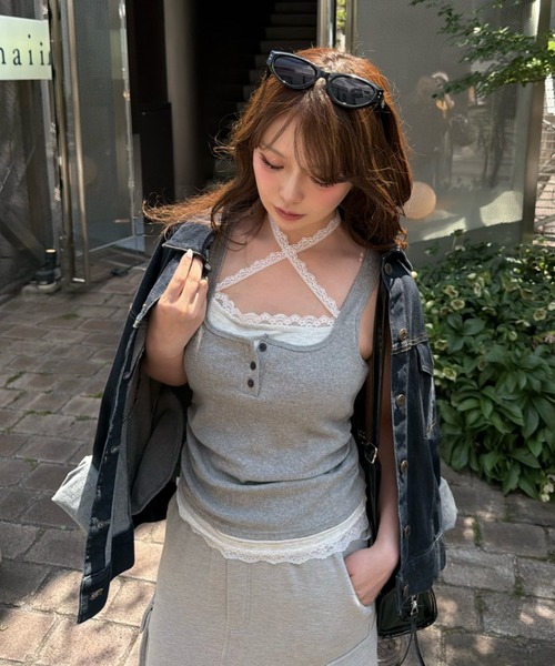 RAY CASSIN(レイカズン)の「【春秋の羽織りに◎】ウエストシェイプデニムGジャン(デニムジャケット・レディース・ブラック/ネイビー/ベージュ・FREE)」の17枚目の写真