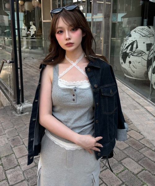 RAY CASSIN(レイカズン)の「【春秋の羽織りに◎】ウエストシェイプデニムGジャン(デニムジャケット・レディース・ブラック/ネイビー/ベージュ・FREE)」の14枚目の写真