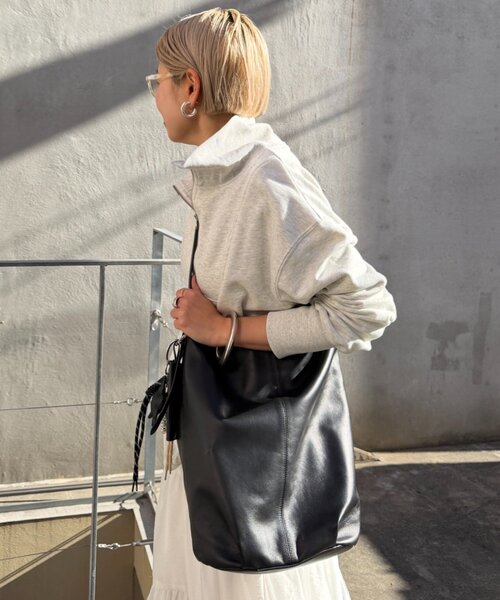 LOUNGEDRESS（ラウンジドレス）の「【＠_yoshinosan_【GALENA/ガレナ】スロープワンショルダーBag（トートバッグ・レディース・ベージュ/ブラック・FREE）」の4枚目の写真