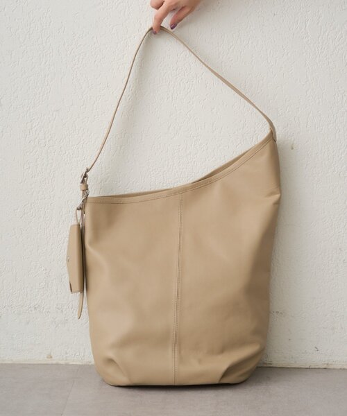 LOUNGEDRESS（ラウンジドレス）の「【＠_yoshinosan_【GALENA/ガレナ】スロープワンショルダーBag（トートバッグ・レディース・ベージュ/ブラック・FREE）」の14枚目の写真