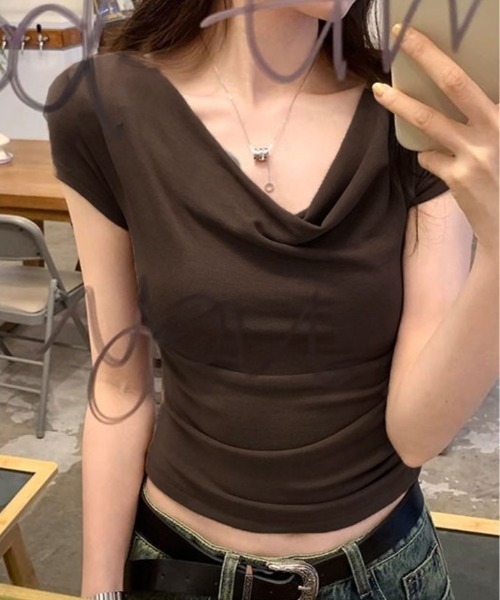 kirakiraShop(キラキラショップ)の「シャーリング オフショルダー トップス(Tシャツ/カットソー・レディース・イエロー/ネイビー/チャコール/ブラック/ピンク/ブラウン/ホワイト/ブルー/杢グレー・FREE)」の5枚目の写真
