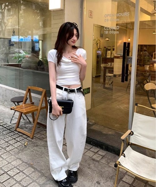 kirakiraShop(キラキラショップ)の「シャーリング オフショルダー トップス(Tシャツ/カットソー・レディース・イエロー/ネイビー/チャコール/ブラック/ピンク/ブラウン/ホワイト/ブルー/杢グレー・FREE)」の11枚目の写真