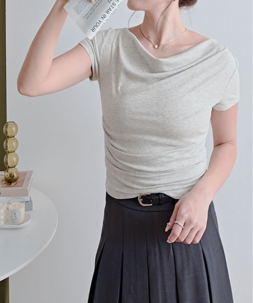 kirakiraShop(キラキラショップ)の「シャーリング オフショルダー トップス(Tシャツ/カットソー・レディース・イエロー/ネイビー/チャコール/ブラック/ピンク/ブラウン/ホワイト/ブルー/杢グレー・FREE)」の19枚目の写真