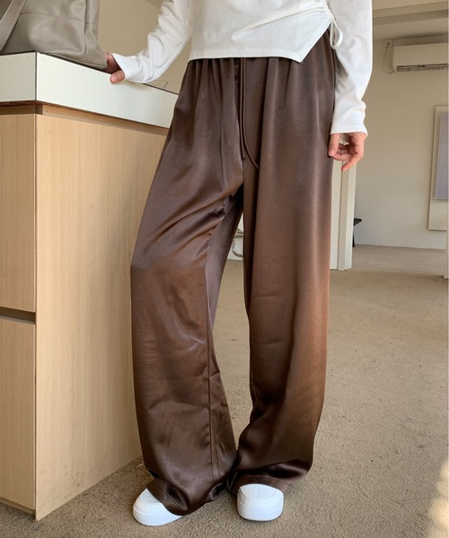 Siel（シエル）の「サテンイージーパンツ（その他パンツ・レディース・ブラウン/グレー/ベージュ/ブラック・FREE）」の7枚目の写真