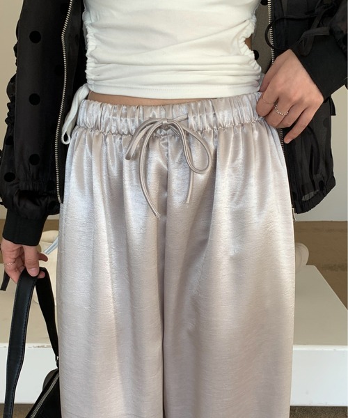 Siel（シエル）の「サテンイージーパンツ（その他パンツ・レディース・ブラウン/グレー/ベージュ/ブラック・FREE）」の20枚目の写真