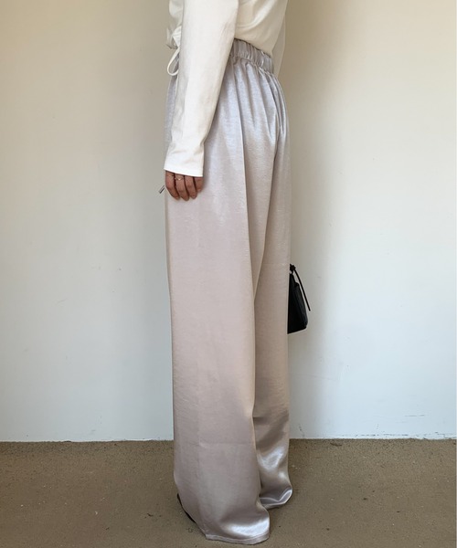 Siel（シエル）の「サテンイージーパンツ（その他パンツ・レディース・ブラウン/グレー/ベージュ/ブラック・FREE）」の12枚目の写真