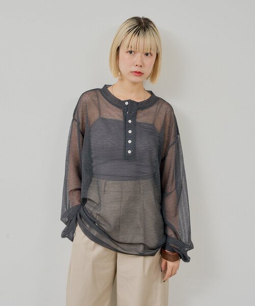 WHIMSIC（ウィムジック）の「【UNISEX/新色追加】シアーボーダーヘンリーネックプルオーバー（ニット/セーター・メンズ・オフホワイト/チャコールグレー/ベージュ・FREE）」の21枚目の写真