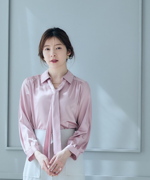 12Twelve Agenda（トゥエルブ　アジェンダ）の「Manywaysデザインブラウス（シャツ/ブラウス・レディース・オフホワイト/ネイビー/ピンク・M）」の15枚目の写真