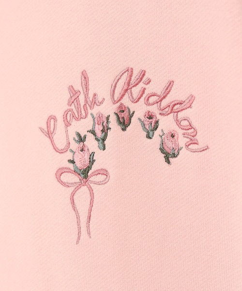 Cath Kidston(キャスキッドソン)の「刺繍スウェットトップス Ribbon Floral(スウェット・レディース・サックスブルー/ブラウン/ライトピンク/アイボリー・FREE)」の19枚目の写真