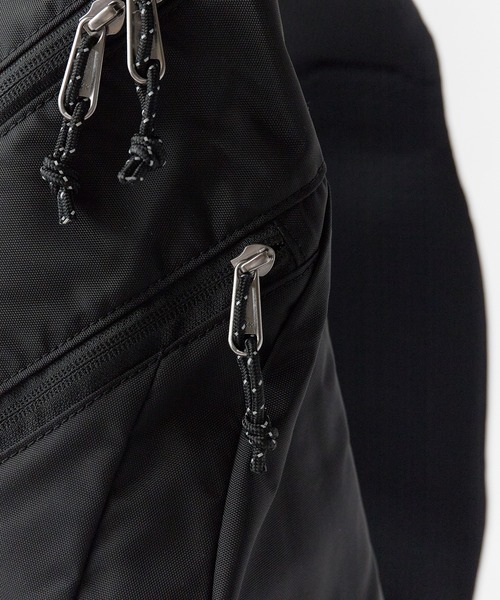 Columbia（コロンビア）の「Columbia/コロンビア パナシーアスリングバッグ 斜めがけ ワンショルダーバッグ ボディーバッグ 通学 アウトドア スポーツ 2026年春夏（ボディバッグ/ウエストポーチ・メンズ・ブラック・FREE）」の22枚目の写真