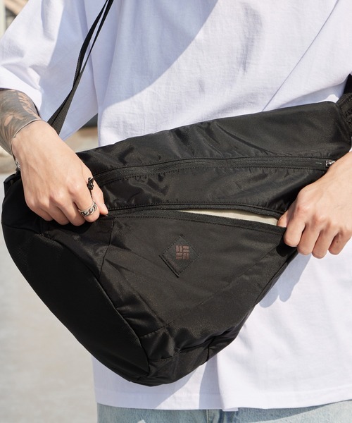 Columbia（コロンビア）の「Columbia/コロンビア パナシーアスリングバッグ 斜めがけ ワンショルダーバッグ ボディーバッグ 通学 アウトドア スポーツ 2026年春夏（ボディバッグ/ウエストポーチ・メンズ・ブラック・FREE）」の8枚目の写真